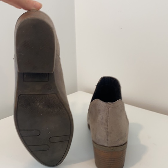 Comfortable suede like ankle booties - Picture 5 of 5